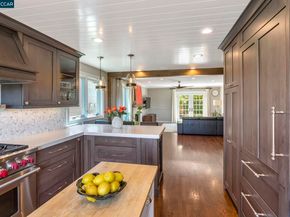 1825 Saint Andrews Dr, Moraga CA 94556