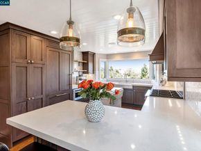1825 Saint Andrews Dr, Moraga CA 94556