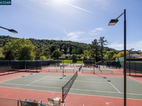 1825 Saint Andrews Dr, Moraga CA 94556