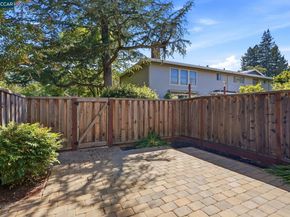 30 Miramonte Dr, Moraga CA 94556