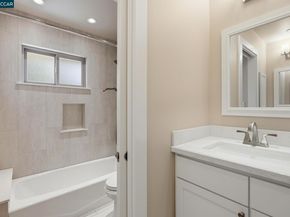 30 Miramonte Dr, Moraga CA 94556
