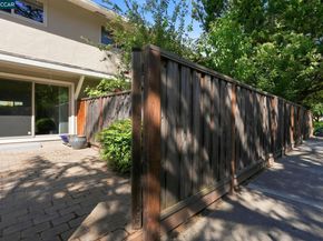 30 Miramonte Dr, Moraga CA 94556