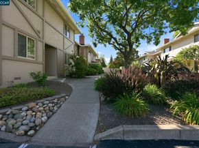30 Miramonte Dr, Moraga CA 94556