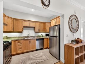574 48th st 403, Oakland CA 94609