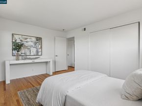 135 Canon Dr, Orinda CA 94563