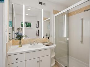 135 Canon Dr, Orinda CA 94563