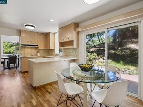 135 Canon Dr, Orinda CA 94563