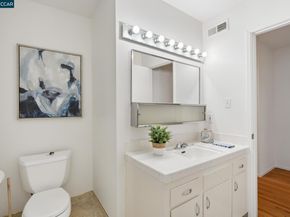 135 Canon Dr, Orinda CA 94563