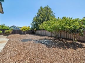 2724 De La Briandais Ct, Pinole CA 94564