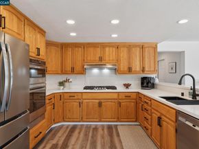 2724 De La Briandais Ct, Pinole CA 94564