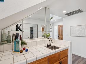 2724 De La Briandais Ct, Pinole CA 94564