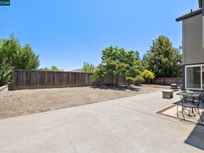 2724 De La Briandais Ct, Pinole CA 94564