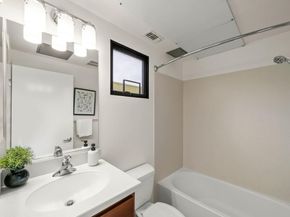 903 Zephyr Dr, Oakland CA 94607