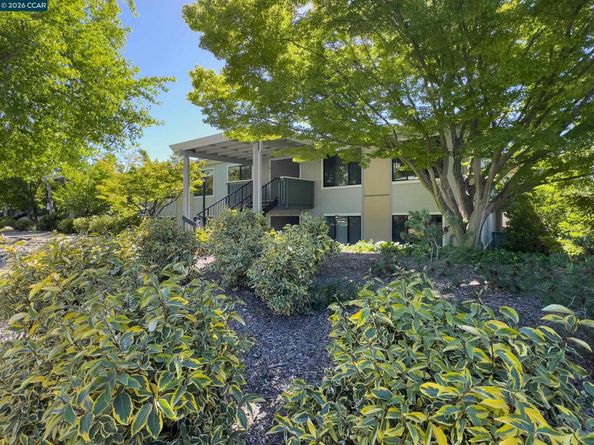 3349 Golden Rain Rd 15, Walnut Creek CA 94595