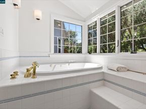 599 Silverado Dr, Lafayette CA 94549