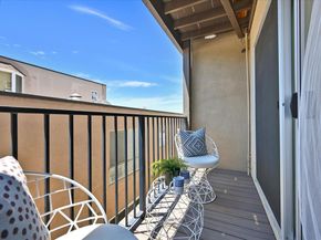 425 Orange St 202, Oakland CA 94610