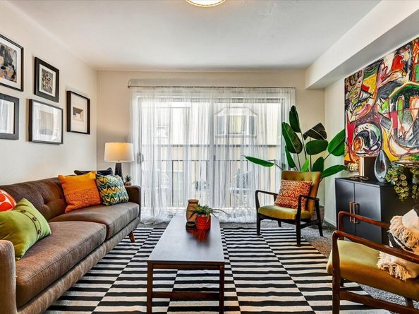 425 Orange St 202, Oakland CA 94610