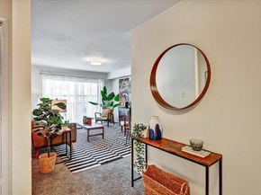 425 Orange St 202, Oakland CA 94610
