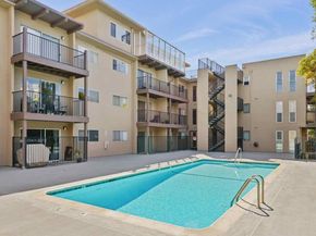 425 Orange St 202, Oakland CA 94610