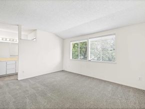7552 Silvertree Ln 25, Dublin CA 94568
