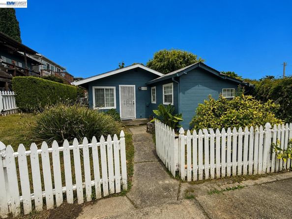 25325 Windfeldt Rd, Hayward CA 94541
