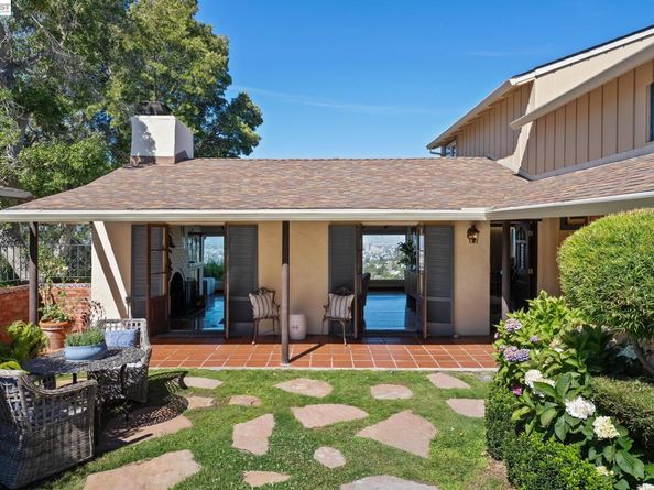 5725 Chelton Dr, Oakland CA 94611