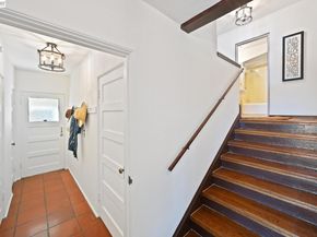 5725 Chelton Dr, Oakland CA 94611