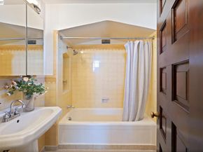 5725 Chelton Dr, Oakland CA 94611