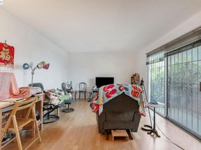 567 Oakland ave 104, Oakland CA 94606