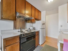 567 Oakland ave 104, Oakland CA 94606