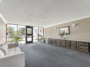 567 Oakland ave 104, Oakland CA 94606
