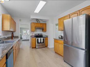1826 Pacific Ave, Alameda CA 94501