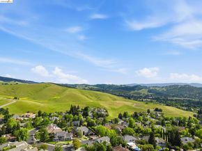 471 Silver Hollow Dr, Walnut Creek CA 94598