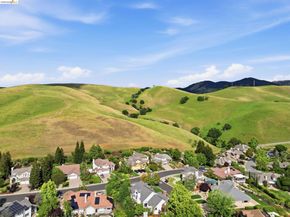 471 Silver Hollow Dr, Walnut Creek CA 94598