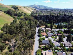 39655 Canyon Heights Dr, Fremont CA 94539