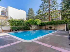 2005 Pleasant Valley Ave 103, Oakland CA 94611
