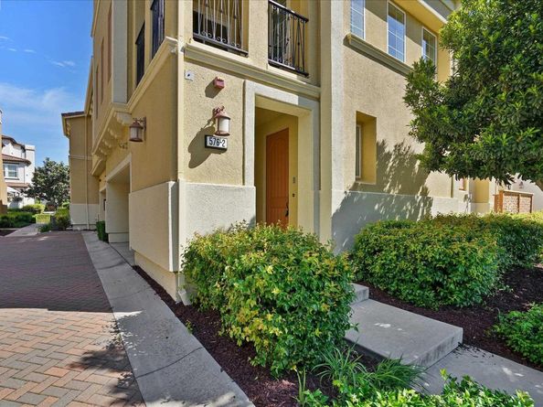 576 Heligan Ln 2, Livermore CA 94551