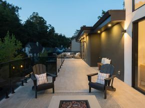 1675 Trestle Glen Rd, Oakland CA 94610