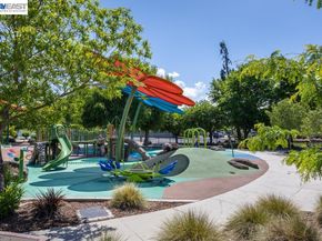 924 Lambaren Ave, Livermore CA 94551
