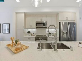 150 Uptown Cir, Oakland CA 94607
