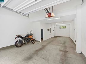 150 Uptown Cir, Oakland CA 94607