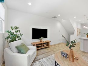 150 Uptown Cir, Oakland CA 94607