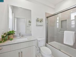 150 Uptown Cir, Oakland CA 94607