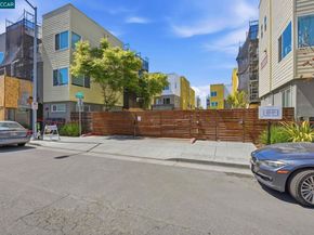 150 Uptown Cir, Oakland CA 94607