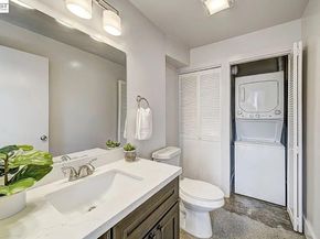 1451 13th Street 1, Oakland CA 94607