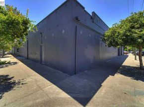 1451 13th Street 1, Oakland CA 94607