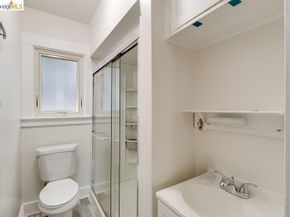 1415 Hampel Street, Oakland CA 94602