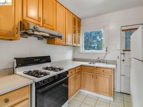 1415 Hampel Street, Oakland CA 94602