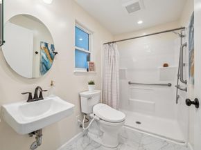 7900 Hansom Dr, Oakland CA 94605