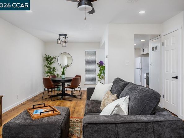 5509 Roundtree Dr E, Concord CA 94521